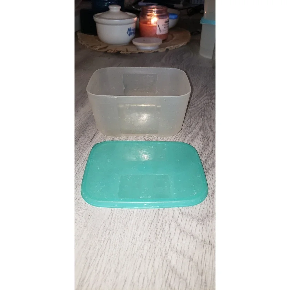 Tupperware 3 Cup 700mL Clear Rectangular Food Storage Container Teal Lid 2913A-4